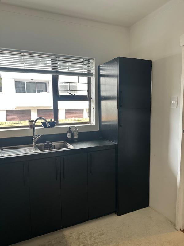 1 Bedroom Property for Sale in Mouille Point Western Cape
